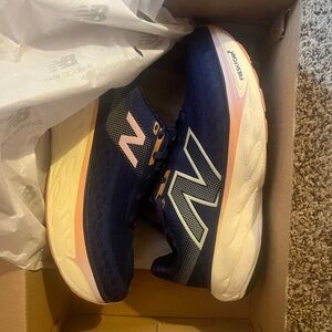 New Balance 1080 v14 Women’s size 9 Running Shoes